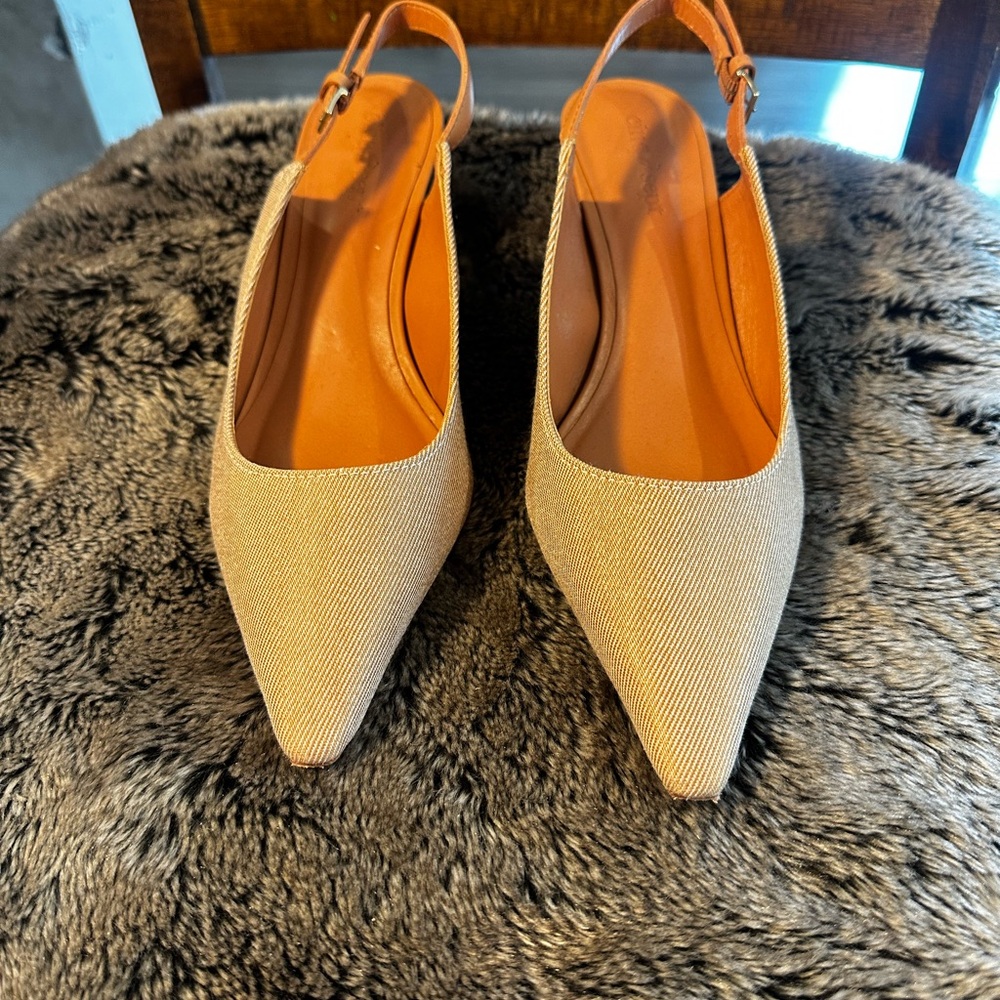 Cinq a Sept Sylvie Pointed Toe Tan/Cream Slingback Designer Kitten Heels, 39/9 - Picture 5 of 9